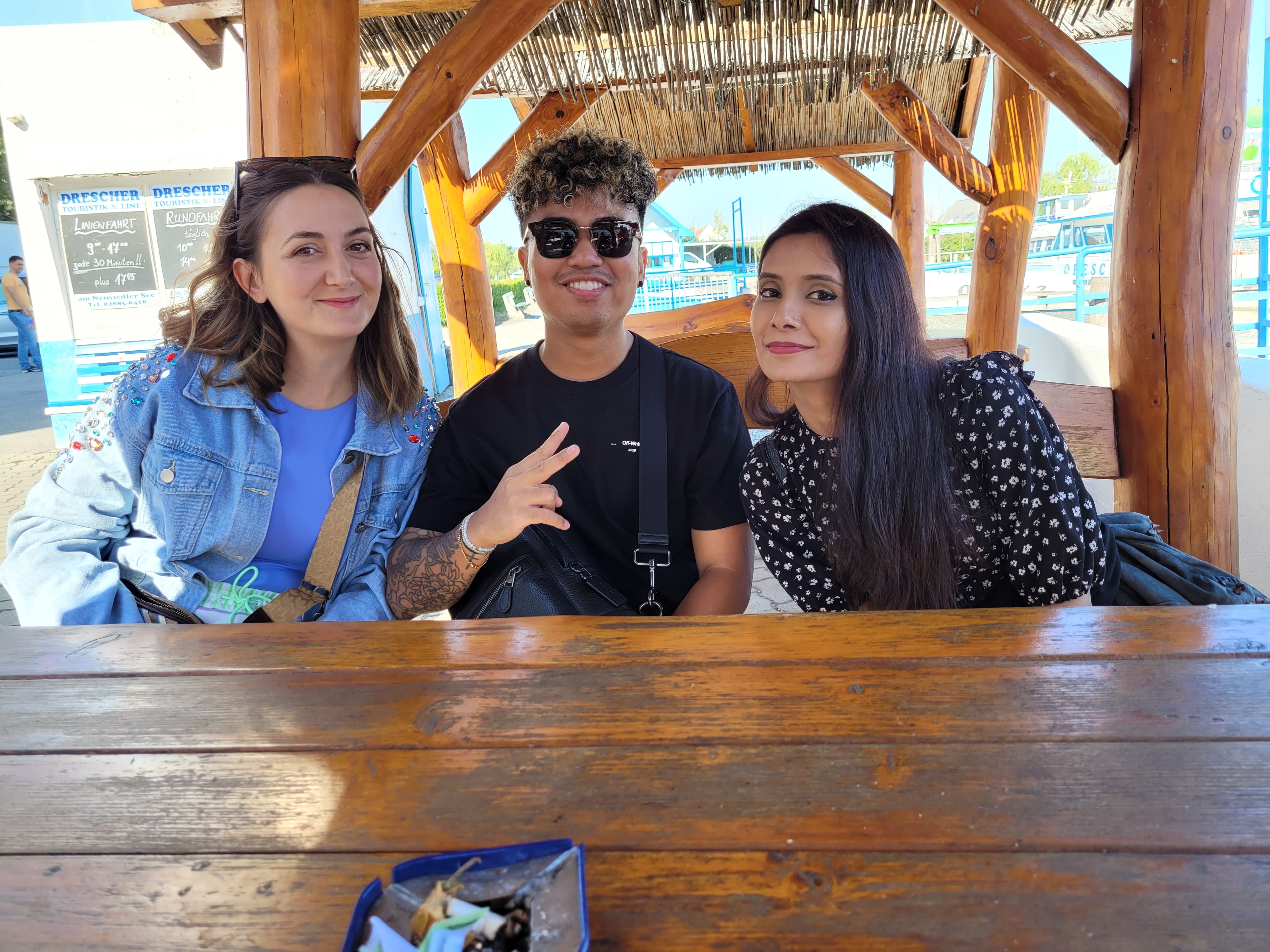 Lächeln ist Teil des Dresscodes